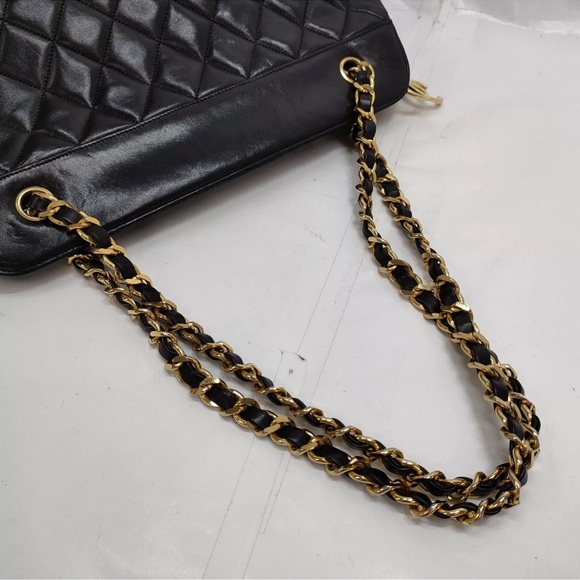 CHANEL CC CHARM Lambskin Tote - Picture 6 of 12